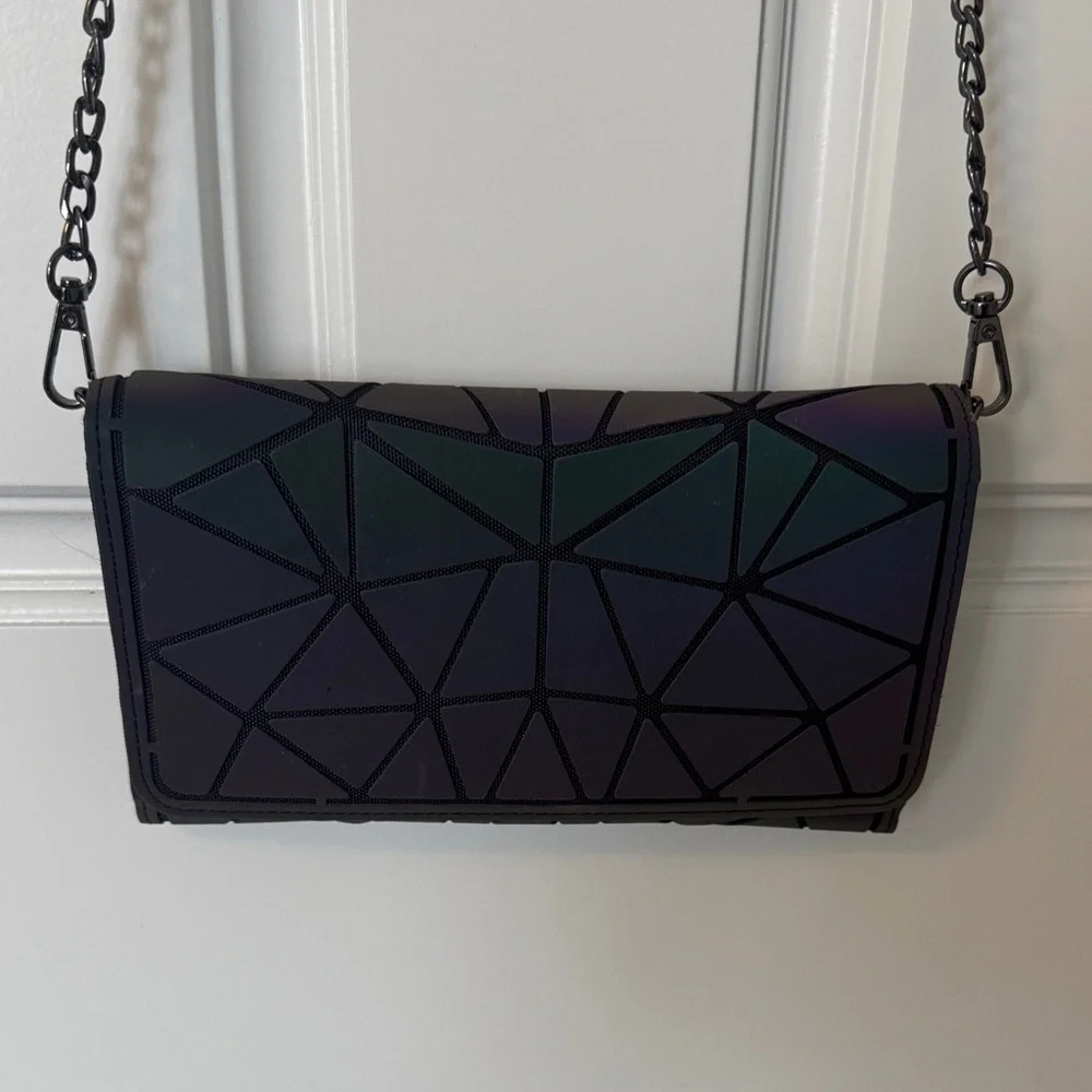 Elegant Black Geometric Crossbody Bag